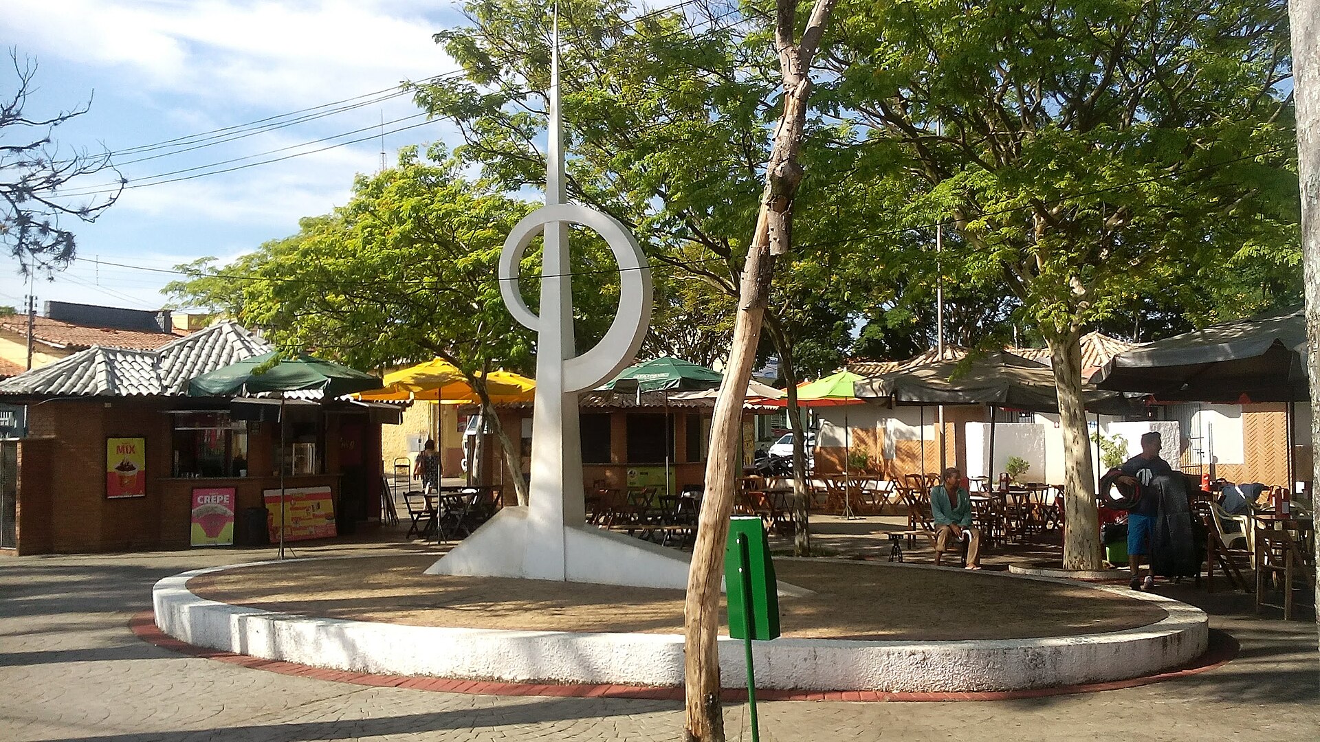Imagem de referência de Monumento ao Cinquentenário de Laranjal Paulista, descrito nos dados abertos como monumento em Laranjal Paulista