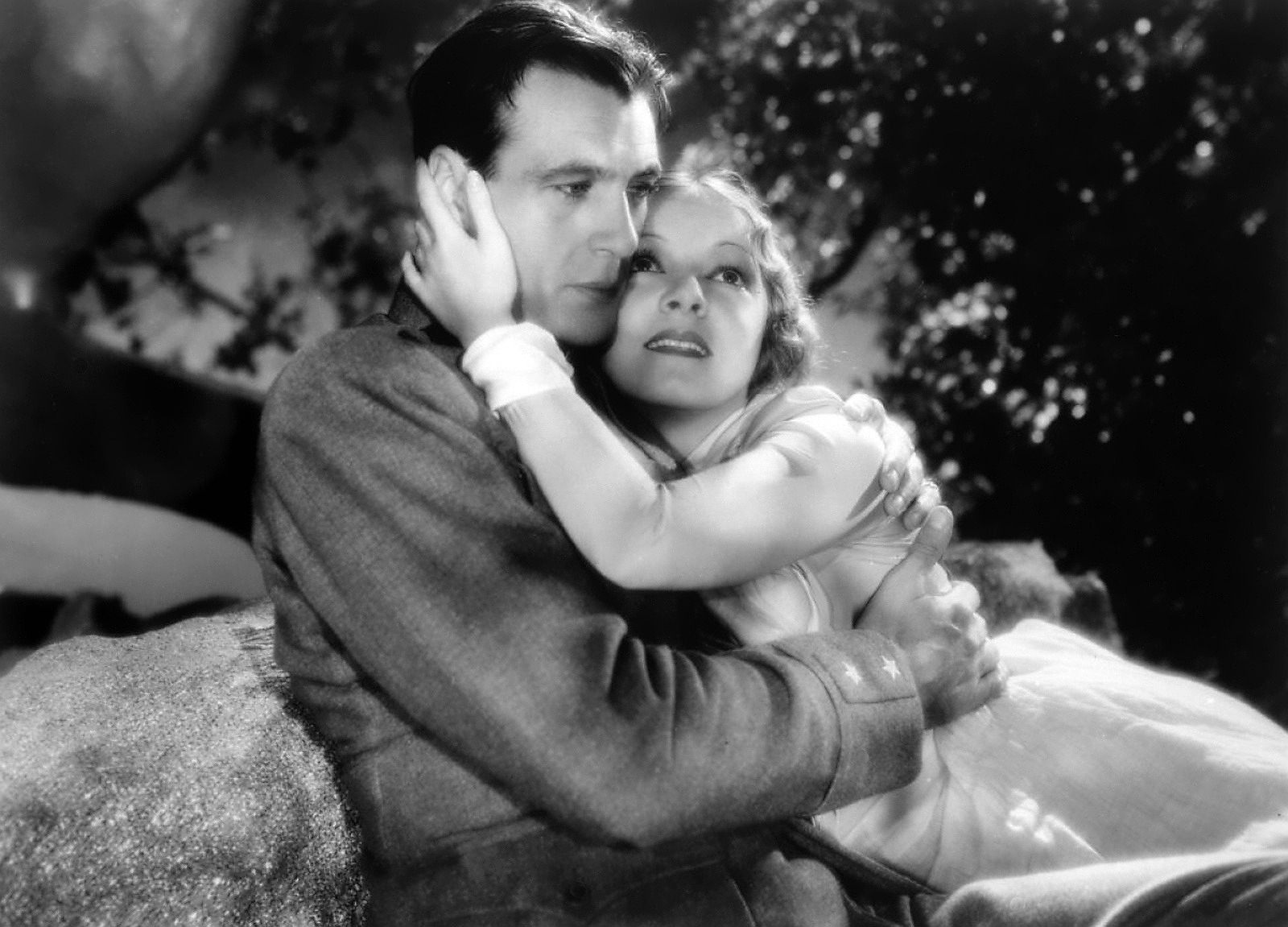 Imagem de referência relacionada a Adeus às Armas, item descrito como filme de 1932 dirigido por Frank Borzage