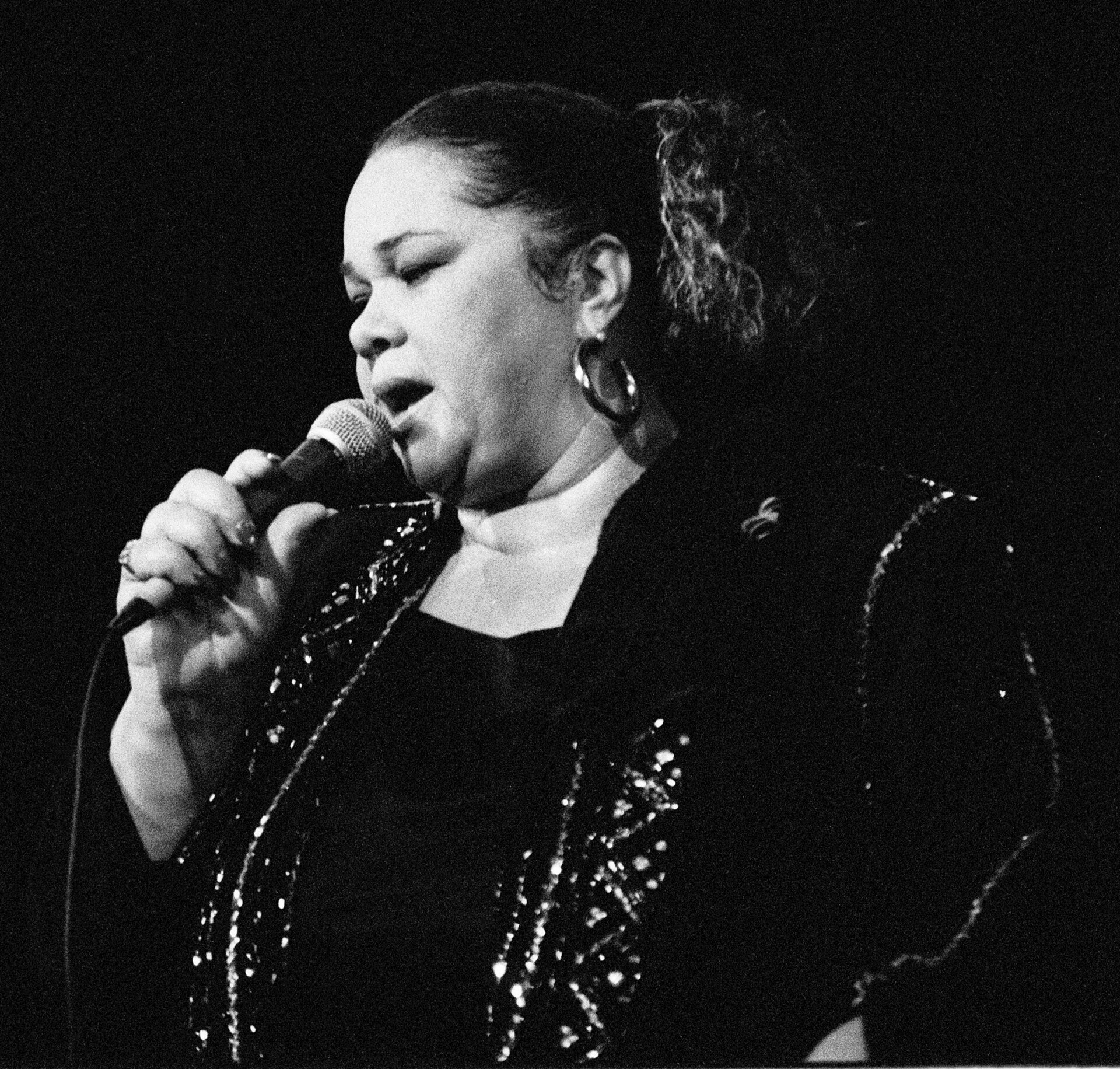 Imagem de referência de Etta James, descrito nos dados abertos como foi uma cantora norte-americana de Soul, jazz, R&B e música gospel