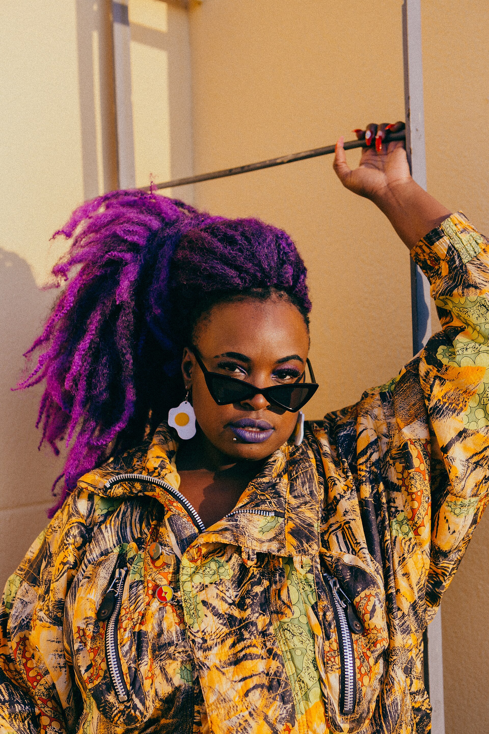 Imagem de referência de Preta Rara, descrito nos dados abertos como rapper, professora de história, historiadora brasileira, nomeada para a Medalha Mietta Santiago