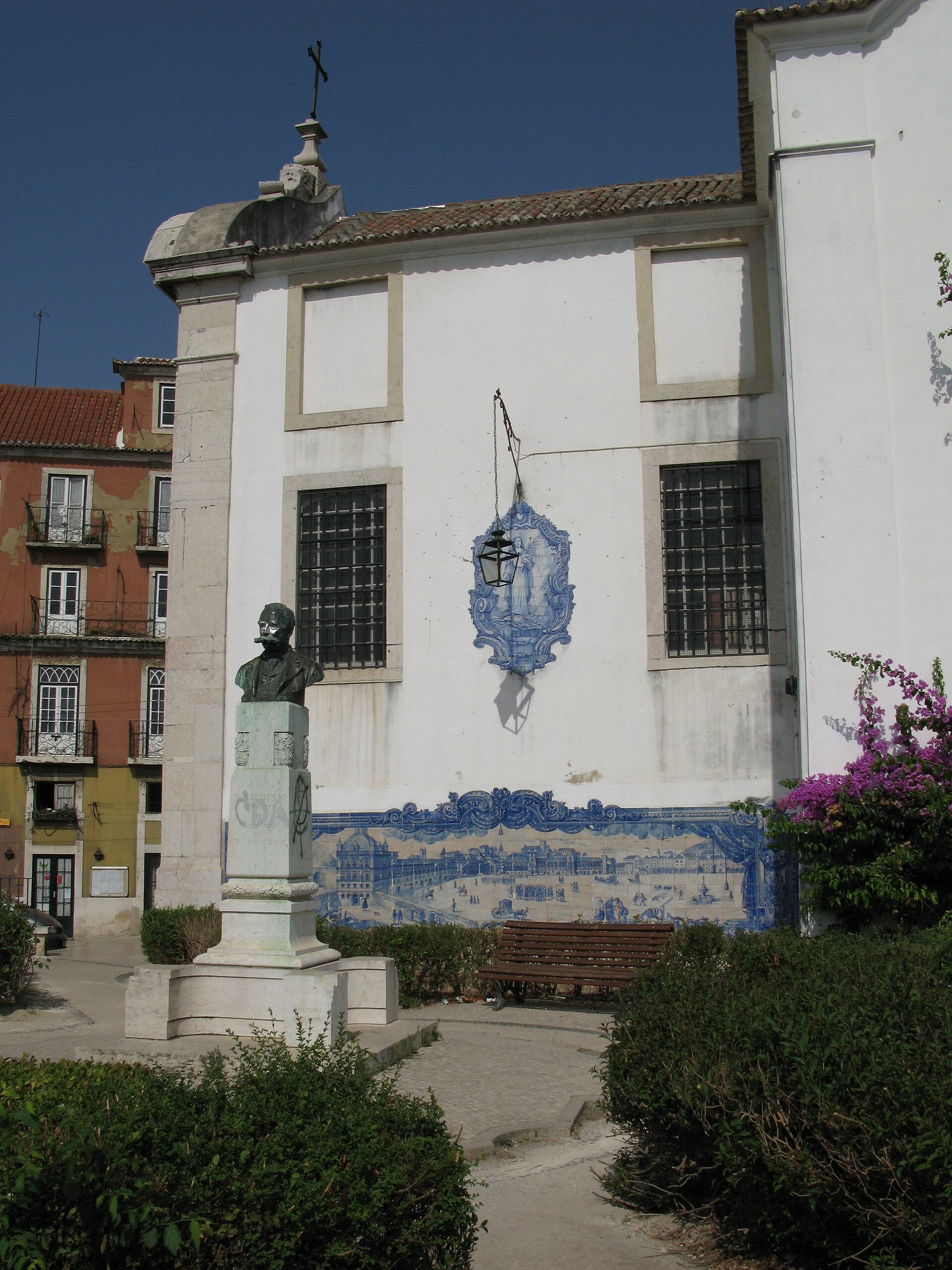 Imagem de referência de Busto de Júlio de Castilhos, descrito nos dados abertos como busto em bronze de Júlio de Castilhos, de Rodolfo Pinto do Couto, no Paço Municipal de Porto Alegre