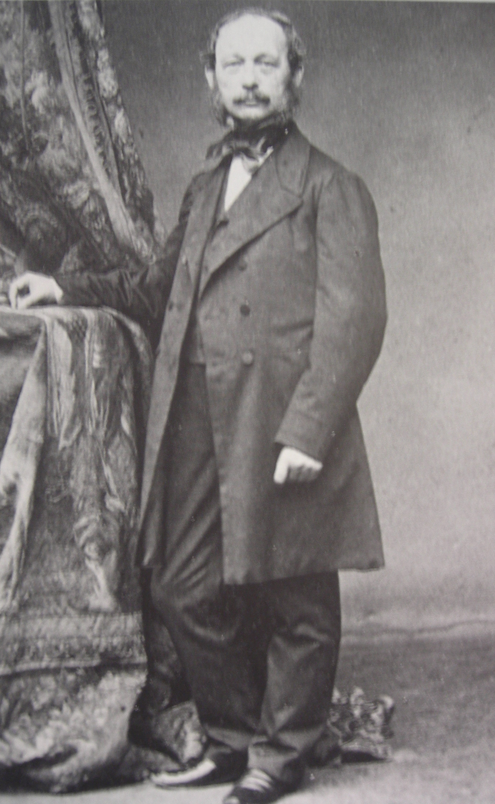 Imagem de referência de Hermann Winterhalter, descrito nos dados abertos como pintor alemão