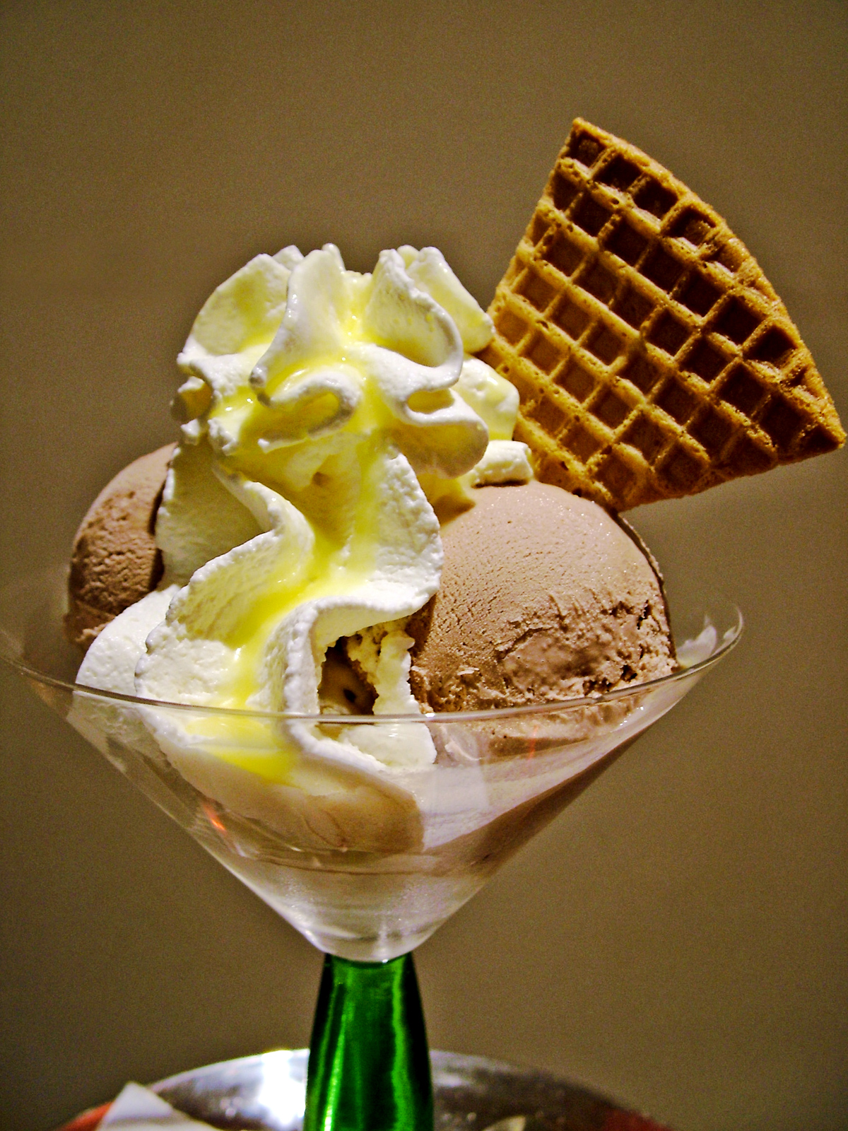 Imagem de referência de Ice Cream, descrito nos dados abertos como canção de Blackpink e Selena Gomez