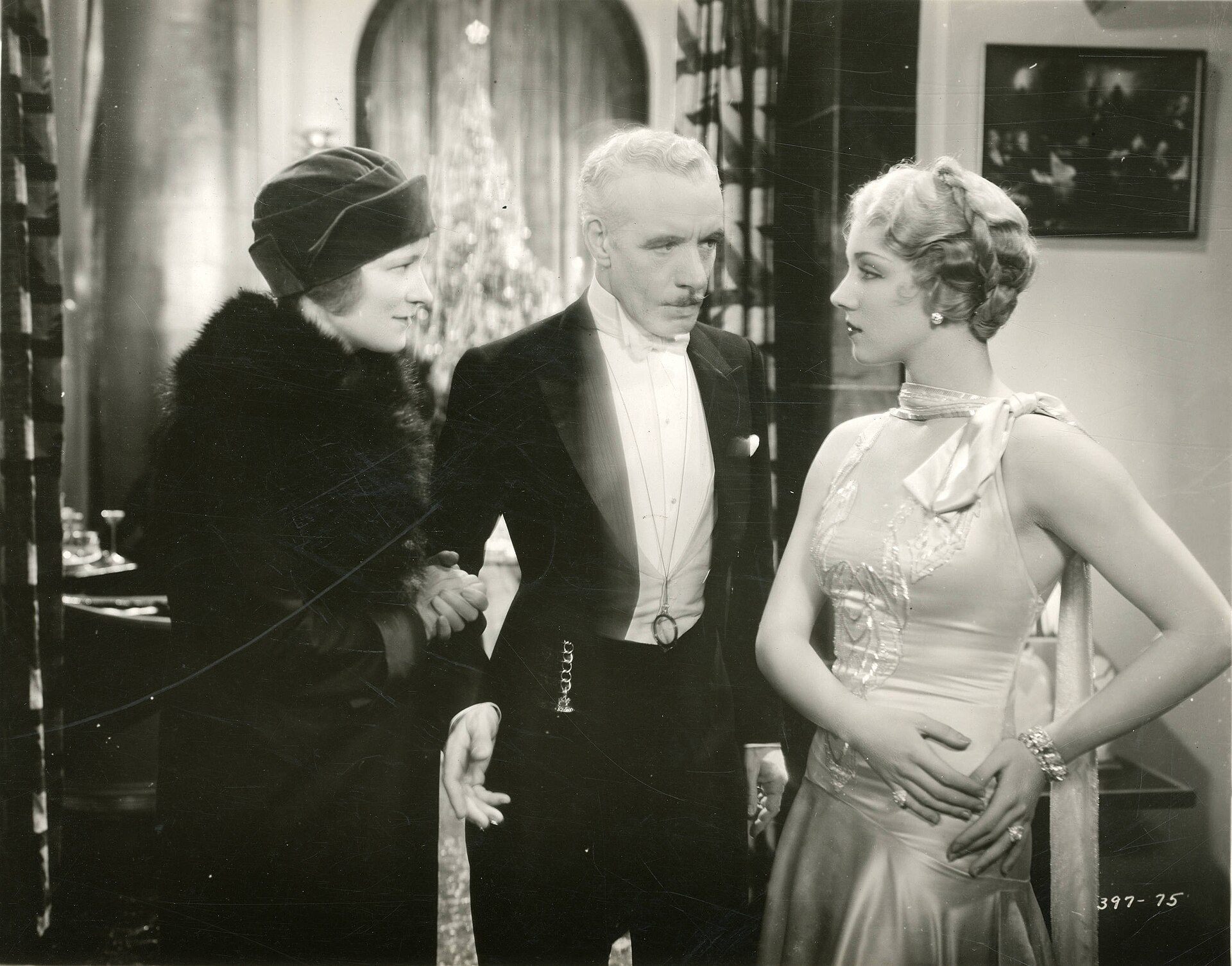 Imagem de referência de Wonder of Women, descrito nos dados abertos como filme de 1929 dirigido por Clarence Brown