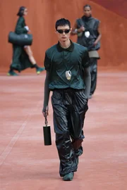 CEO da Lacoste é demitido dias antes de desfile na Semana de Moda de Paris