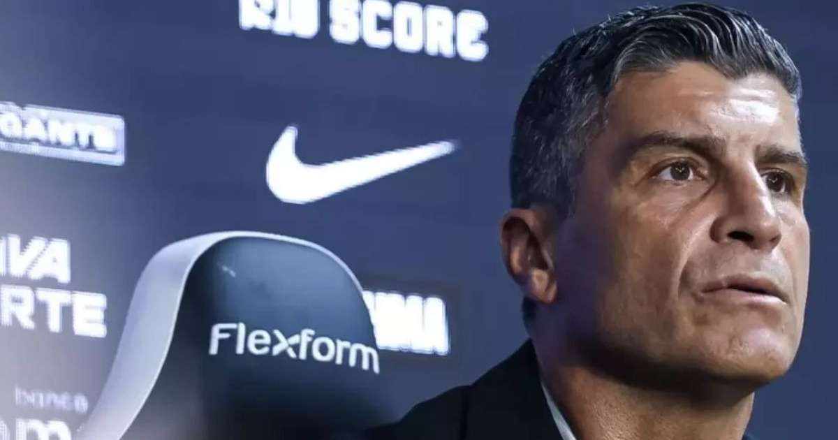 Pedro Emanuel admite falhas do Vasco e alerta para o Z-4; veja