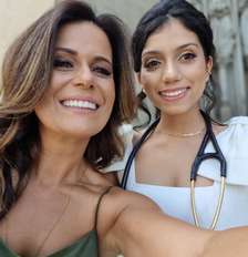 Adriana Araújo com a filha Giovanna Araújo Foto: Reprodução/Instagram