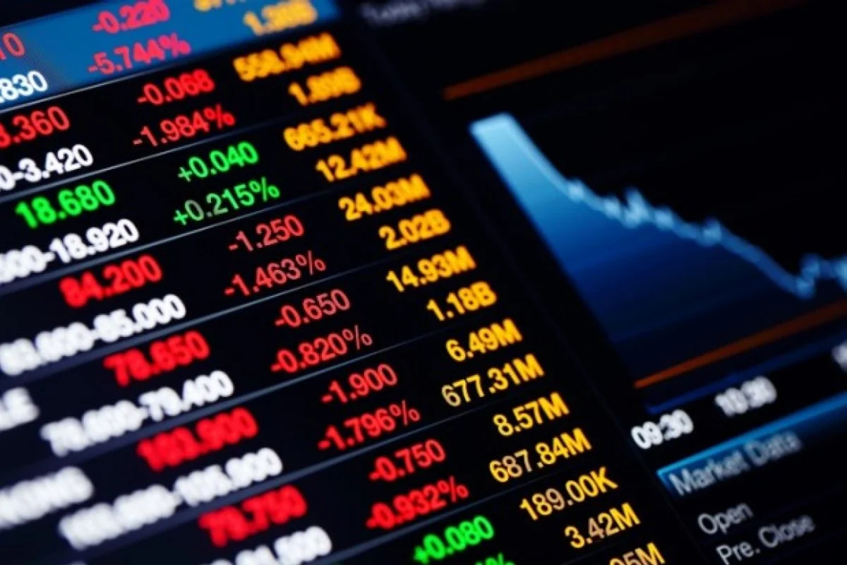 Bolsa fecha em alta de 0,44%, e dólar cai após três altas seguidas