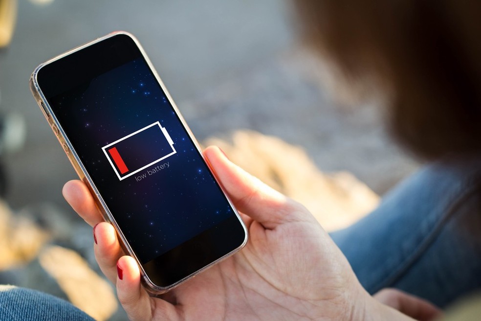Como descobrir o que está acabando com a bateria do celular