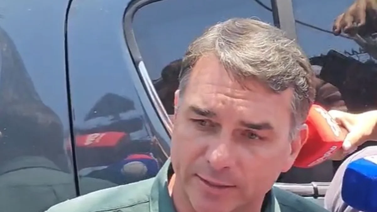 Flávio, que agora pede anulação da eleição, prometeu aceitar o resultado