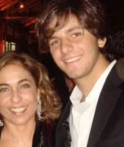 Cissa Guimarães e Rafael Mascarenhas fazem pose