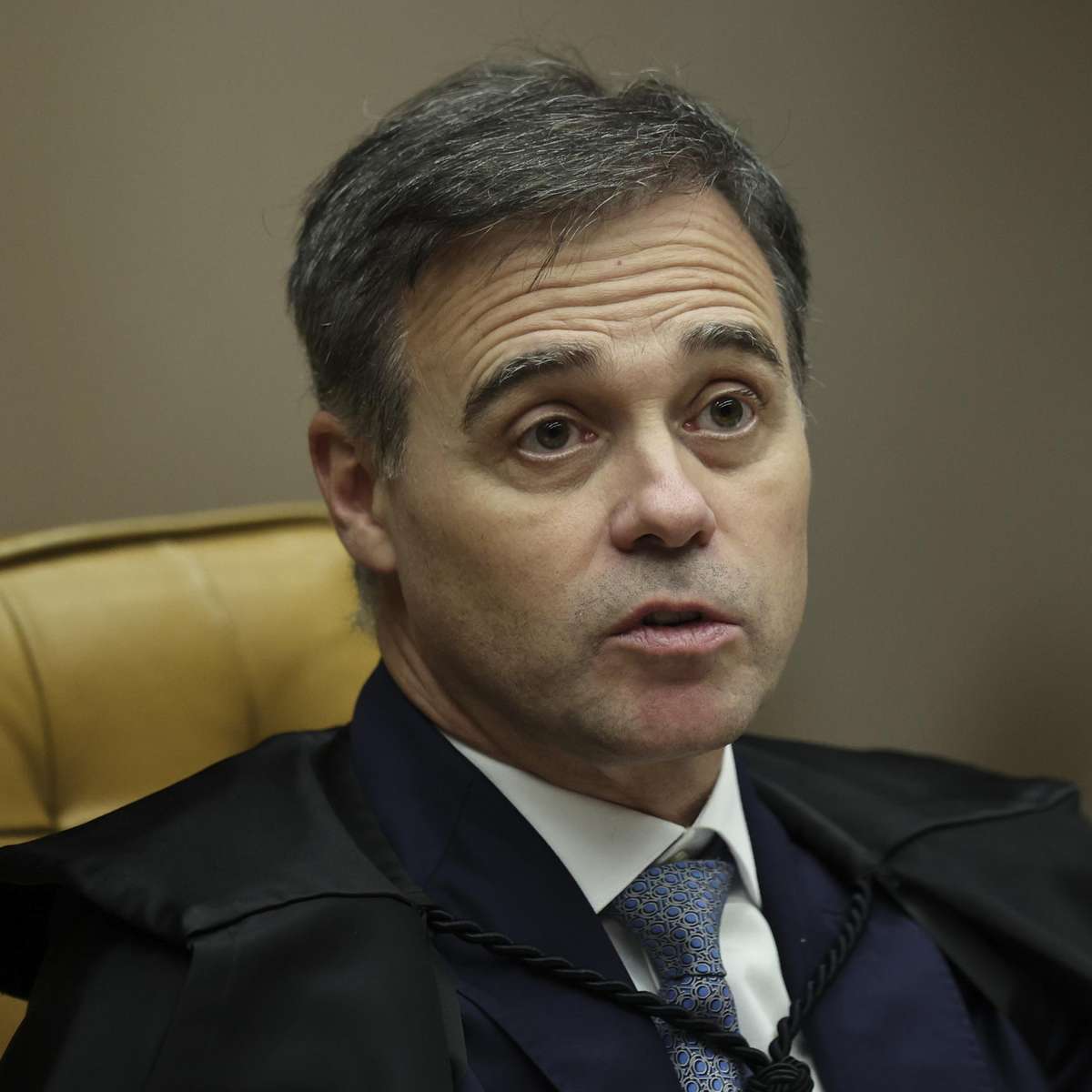 Mendonça decide que não cabe ao TSE divulgar sigilos de Lula e Flávio; entenda