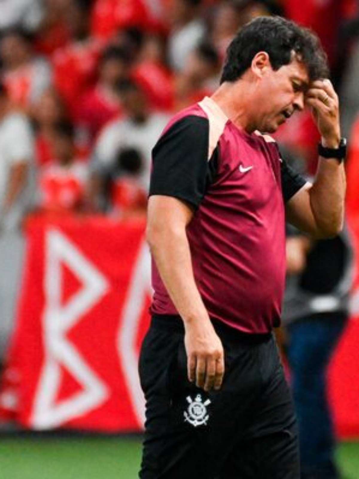 Opinião: Corinthians desperdiça pausa e demite Fernando Diniz na pior hora possível