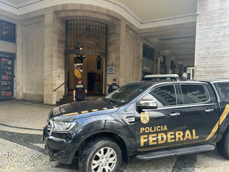 PF investiga suspeita de fraude em contratos de castração animal de R$ 200 milhões no RJ