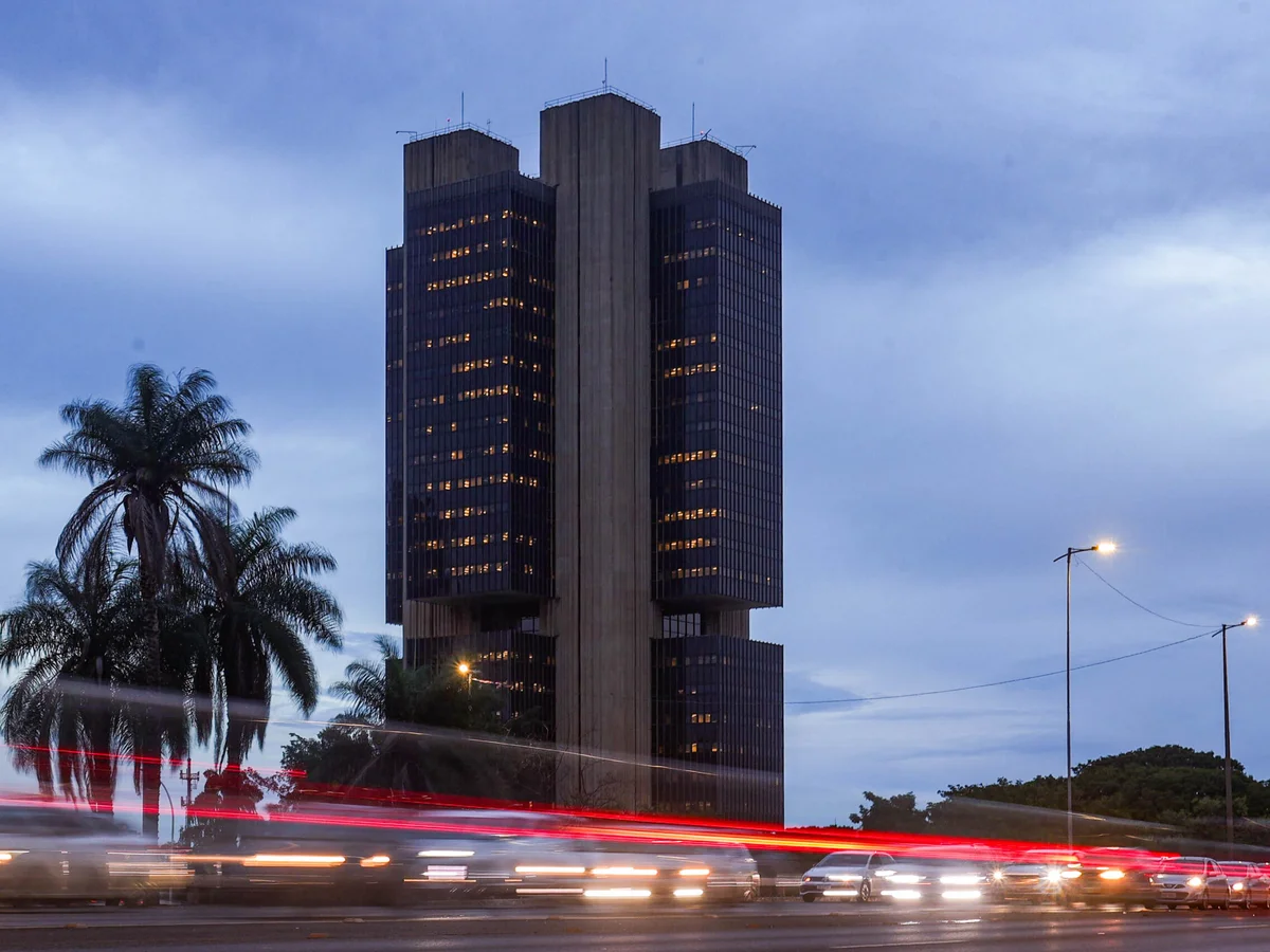 Dinheiro esquecido por brasileiros em bancos sobe para R$ 5,8 bilhões