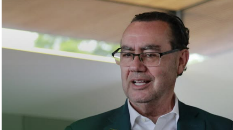 Cury oficializa apoio a Flávio Bolsonaro sob condição de 'pacificação nacional'