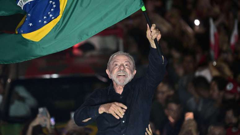 Economist questiona se Lula, 'agora azarão', ainda tem 'uma última carta na manga'