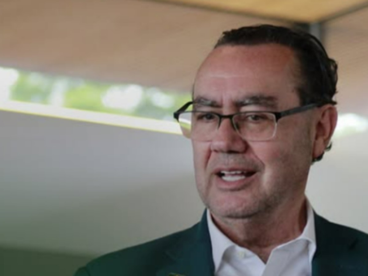 Cury oficializa apoio a Flávio Bolsonaro sob condição de 'pacificação nacional'