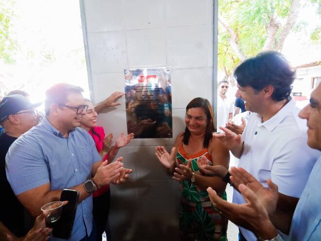 Leo Bezerra entrega Mercado do Valentina com estrutura completa e áreas de convivência para a população
