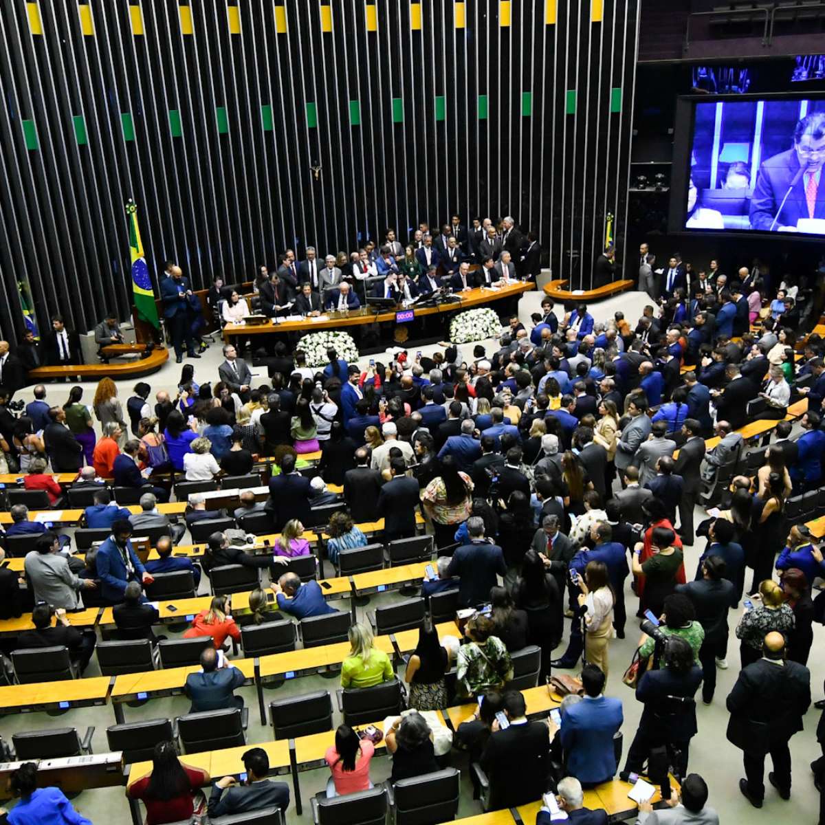 Acabou a fé? O que explica candidatos religiosos não conseguirem ser eleitos em 2026
