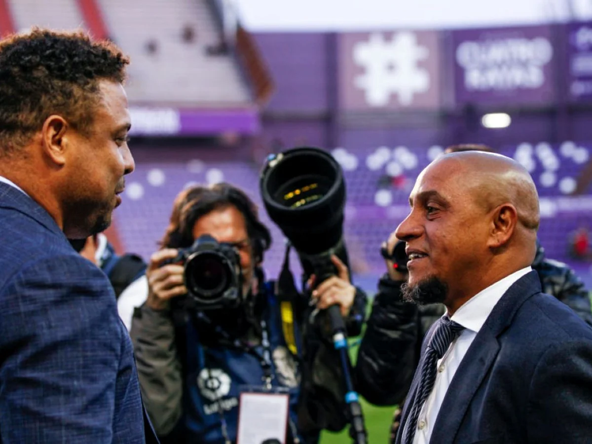 Ronaldo e Roberto Carlos assinam compra da SAF da Inter de Limeira