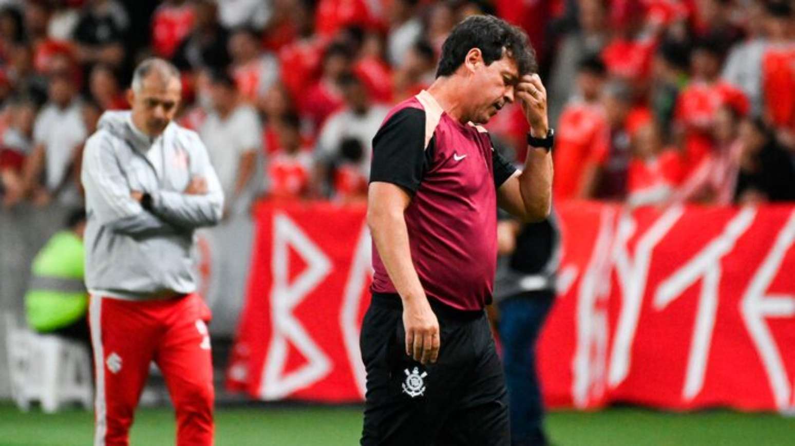Fernando Diniz, agora ex-t&eacute;cnico do Corinthians, durante a partida contra o Internacional pela 29&ordf; rodada do Brasileir&atilde;o