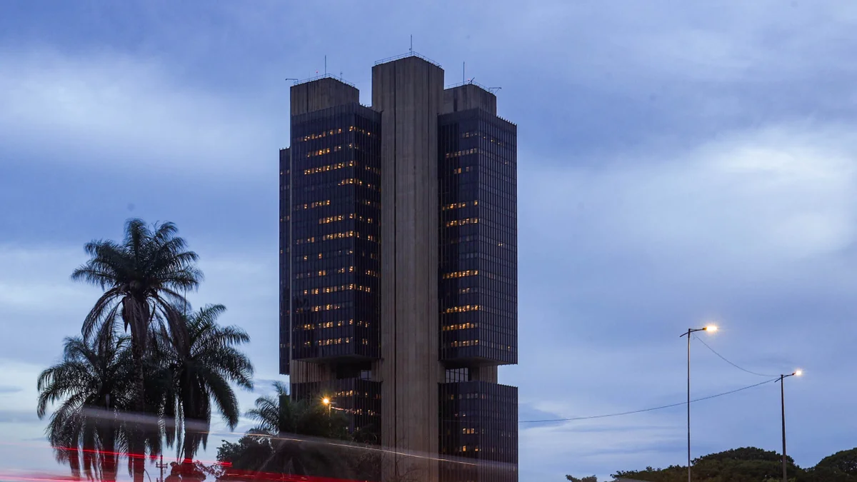 Dinheiro esquecido por brasileiros em bancos sobe para R$ 5,8 bilhões