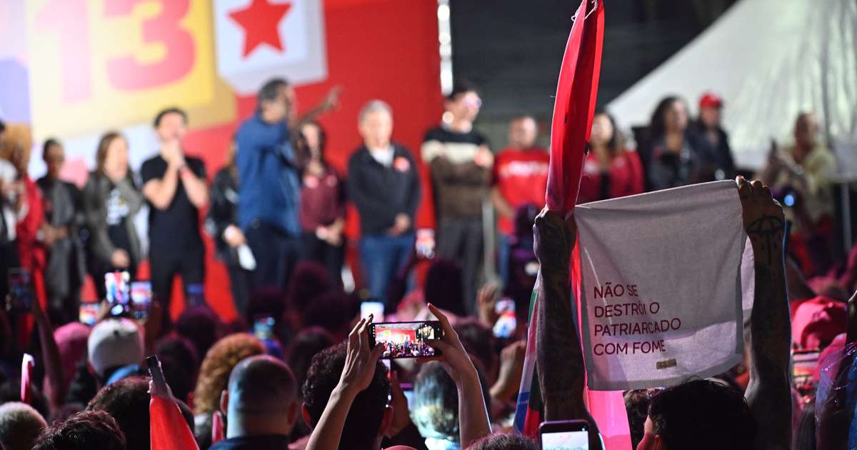 Repórter da Jovem Pan é hostilizado em ato pró-Lula em São Paulo; PT emite nota de desculpas
