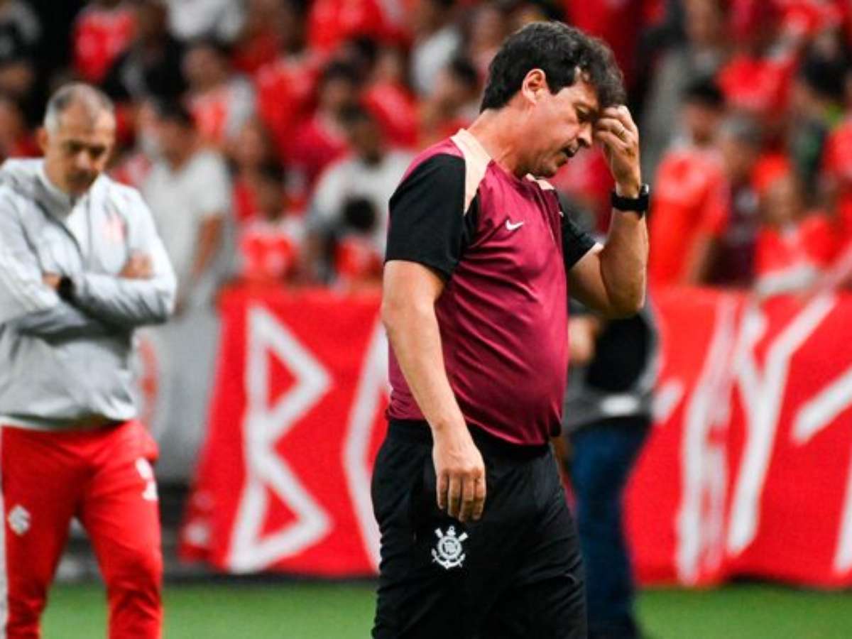Opinião: Corinthians desperdiça pausa e demite Fernando Diniz na pior hora possível