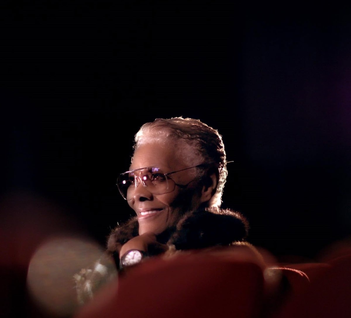 Dionne Warwick cancela show por dores na perna às vésperas de turnê no Brasil